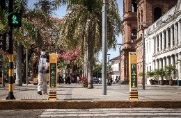 科學(xué)選擇交通信號燈：關(guān)鍵要素與專業(yè)解決方案