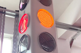 新款3.5m一體式白色帶投影（雙面人行+機(jī)動(dòng)）交通信號(hào)燈