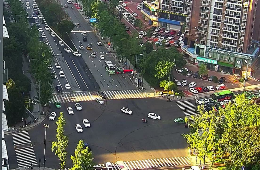 大型交叉口進(jìn)口同時(shí)設(shè)置3條左轉(zhuǎn)彎車道風(fēng)險(xiǎn)分析