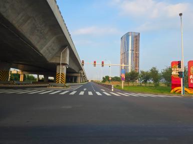 賽諾杰智能交通信號燈助力蘇州市智慧交通升級，成效顯著